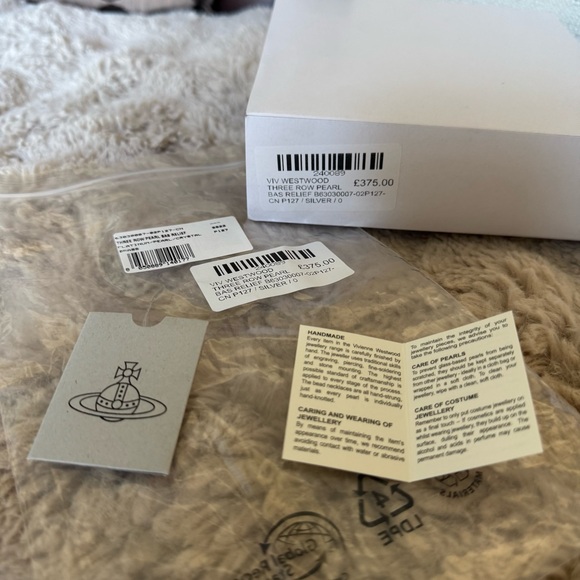 Vivienne Westwood Three Row Pearl Pearls Bas Relief Choker Cream White Necklace - Picture 6 of 17